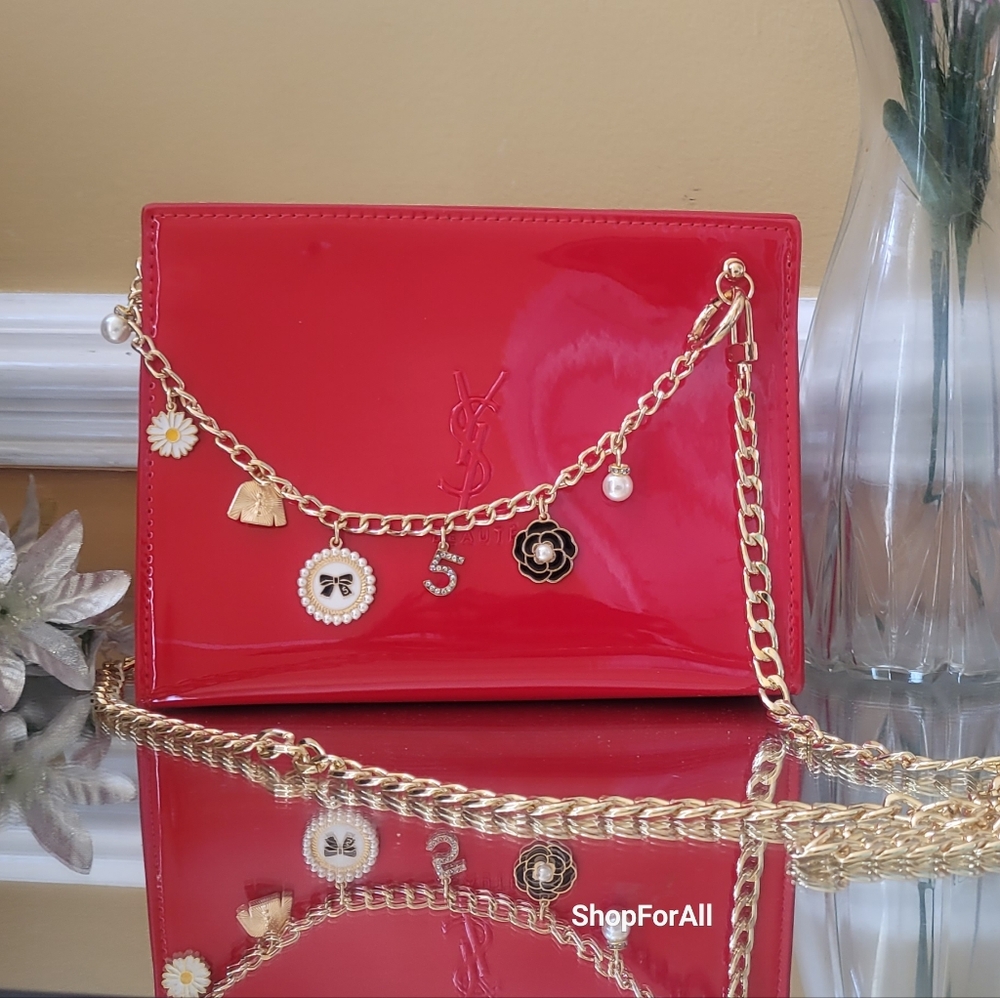 Yves Saint Laurent - Picture 15 of 16